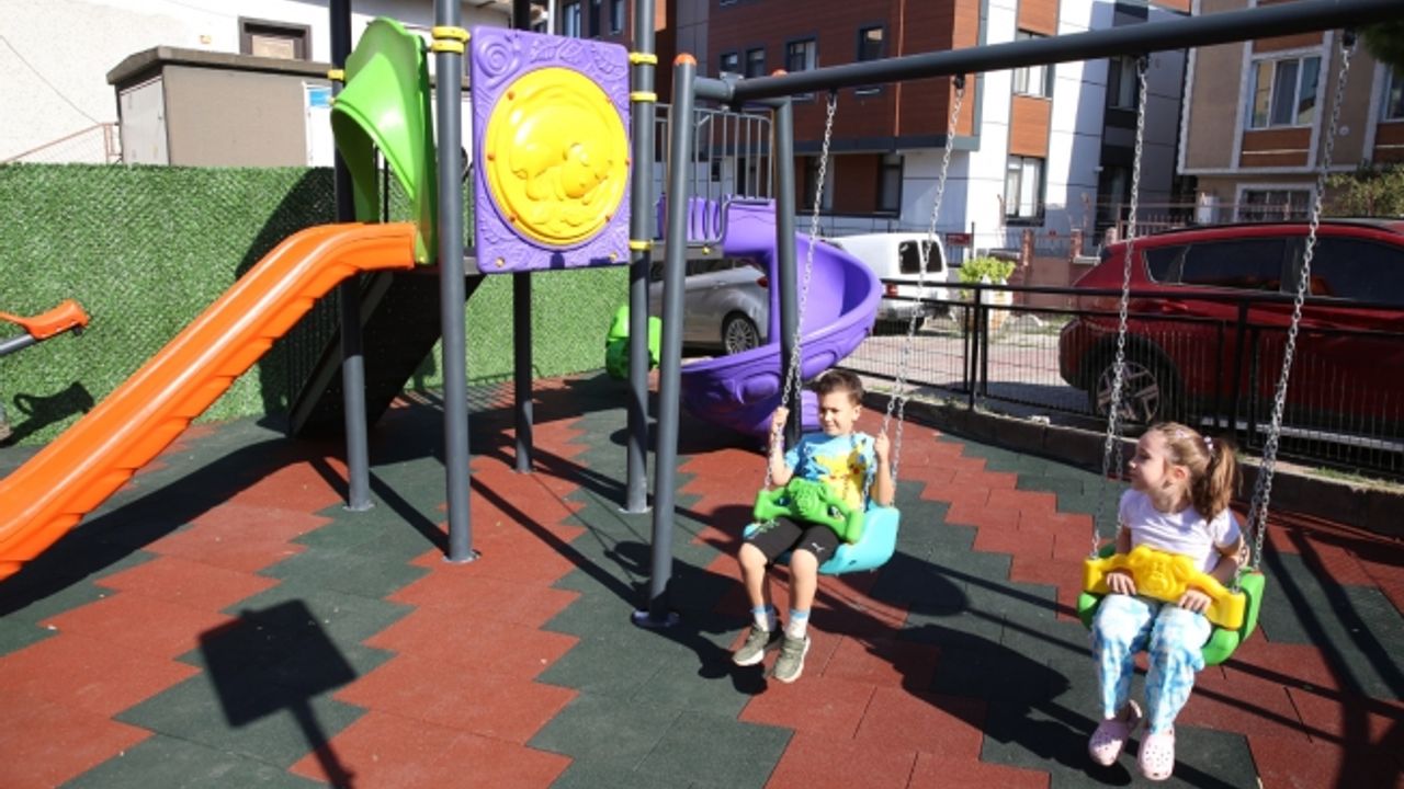 Başkan Özmen söz verdi, Sofular Yokuşu Parkı yenilendi
