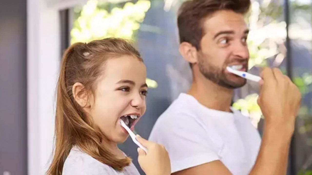 Çocuklarda ağız ve diş sağlığı neden önemli? Merak edilenleri adım adım keşfedin!