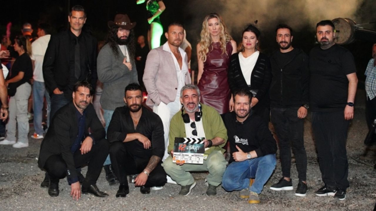 Testere" (SAW) film serisinin başrol oyuncusu Costas Mandylor 12 Savaşçı Filminde!!!