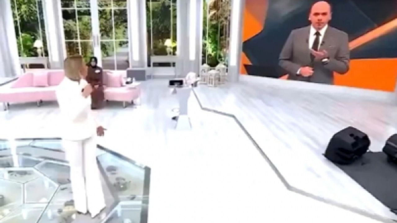 Esra Erol'un canlı yayında şoke olduğu anlar kameraya yansıdı