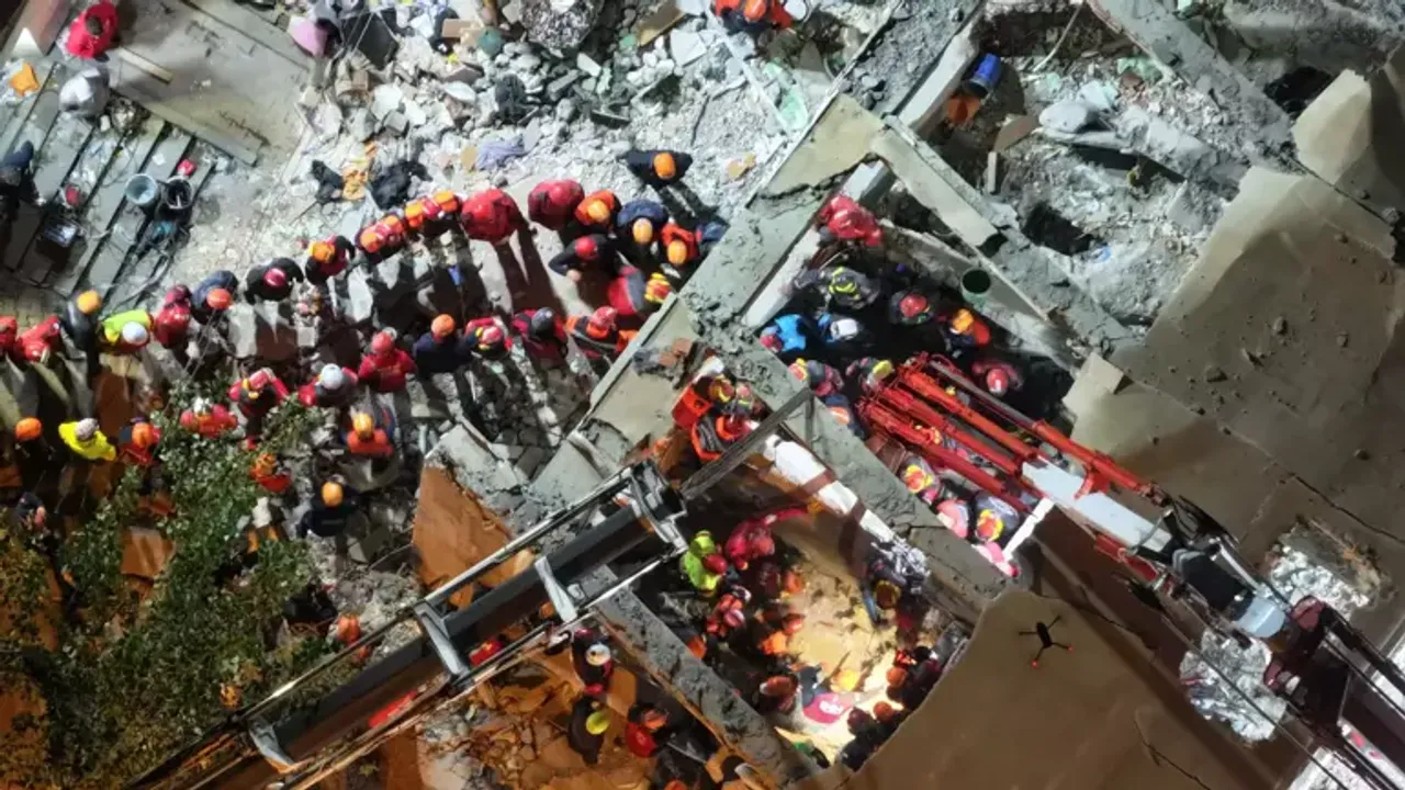 Dilara'dan kahreden soru! Gebze'de çöken binada annesi, babası ve 2 kardeşini kaybetti