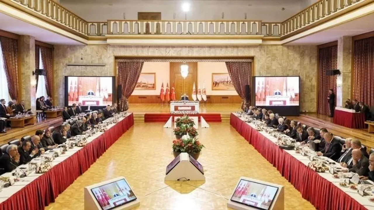 Komisyon son düzlükte… 16. toplantı devlet sırrı