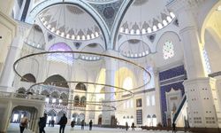Eyüpsultan'da cami ve türbe gezileri başladı