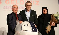 EYÜPSULTAN BELEDİYESİ’NDEN, 14 ŞUBAT SEVGİLİLER GÜNÜNDE: BİR YASTIKTA 40 YIL ETKİNLİĞİ