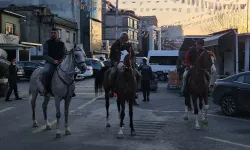 At üstünde Hacca giden Endülüslü Müslümanlar iftarlarını İstanbul’da açtı