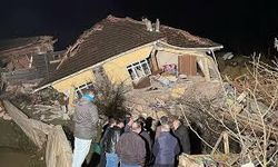 Sinop’ta heyelan: 2 ev yıkıldı, enkaz altında kalan 2 kişi kurtarıldı