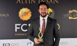 Kasım Alper Özdemir ve İyilik Hareketi’ne ‘Altın İnsan’ Onur Ödülü..