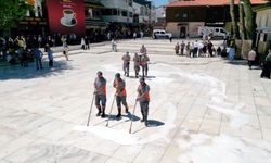 Eyüpsultan’da bayram sabahı dualarla başladı