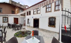 Kujna Restaurant’ta Tarih ve Lezzet Bir Arada