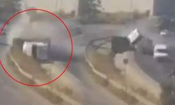 Konteyner aracın üzerine düştü! 5 kişinin öldüğü korkunç kazada yeni görüntü