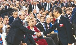 CHP kurultay iptali davası ertelendi