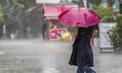 İstanbul'a yağmur sürprizi! Meteoroloji saat verdi.