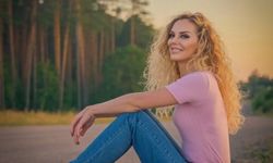 Beste Açar’dan Hem Mizahi Hem Umut Dolu Yeni Şarkı: “İNŞALLAH”