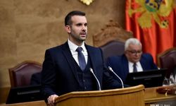 Karadağ, Türkiye'den vizesiz seyahati geçici olarak askıya alıyor