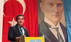 İYİ Parti Eyüpsultan kongresinde İbrahim Yıldırım, yeniden başkan seçildi