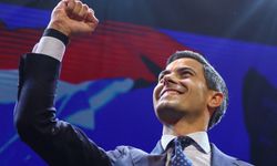 Hollanda'nın ilk eşcinsel başbakanı adım adım geliyor