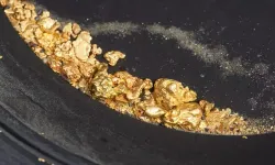 Böylesi ilk defa görüldü! Kayaların içinden altın fışkırdı: 'Bu kadar kalitelisi yok'