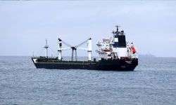 Panama bayraklı gemi Çanakkale Boğazı'nda arızalandı