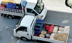 SEYYAR SATICI BİLDİĞİNİ OKUYOR