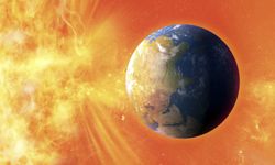 Güneş'te şiddetli patlama: Kutup ışıkları Türkiye'den görülecek, iletişim kesintileri bekleniyor