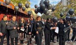 Göktürk Final Okulları, 10 Kasım Atatürk’ü Anma Törenini Meydanda Gerçekleştirdi