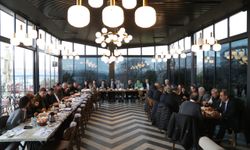 Muhtarlar ve İETT Yetkilileri Eyüpsultan’ın Ulaşım Sorunlarını Görüştü