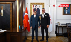 Bakanlık ziyaretinde dikkat çeken detay: Makam odasındaki tablo gündem oldu