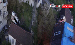 İstanbul’da korkunç kaza: Okul servisi evin çatısına düştü, şoför hayatını kaybetti