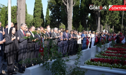 Edirnekapı Şehitliği'nde 15 Temmuz şehitleri dualarla anıldı