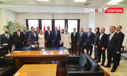 Cumhurbaşkanı Erdoğan, AK Parti İstanbul İl Başkanlığını ziyaret etti