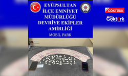 Eyüpsultan'da Ticari Takside Yasaklı Madde Operasyonu: 53 Parça Kokain Ele Geçirildi