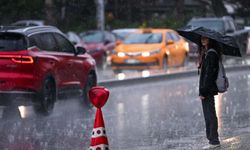 Hava değişiyor: Sıcaklıklar düşecek, sağanak geliyor