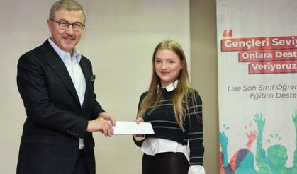 Lise son sınıf öğrencilerine eğitim desteği