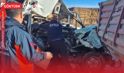 Öğrenci Servisi TIR’a Çarptı: 1 Ölü, 7 Yaralı