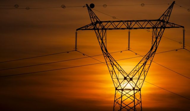 Üç Avrupa ülkesinde kaos yaşanıyor: Elektrikler kesildi