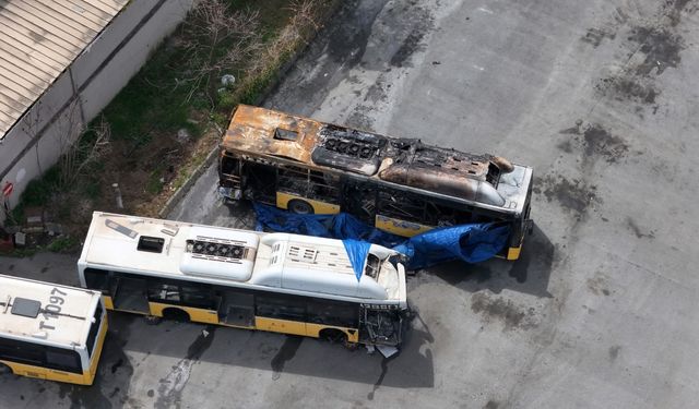 İETT garajları otobüs mezarlığına dönüştü, yanan otobüsler havadan görüntülendi
