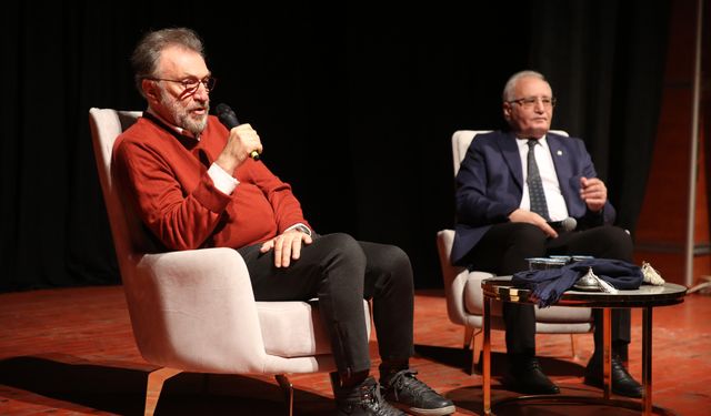 Başarılı oyuncu Tamer Levent Göktürklü sanatseverlerle buluştu