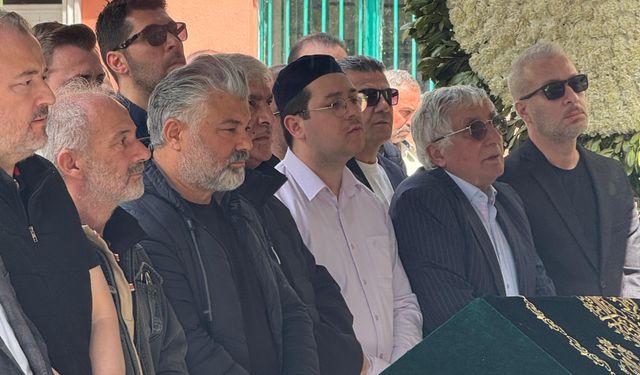 Ünlü Yönetmen ve Fotoğrafçı Ali Eşitmez'in Acı Günü