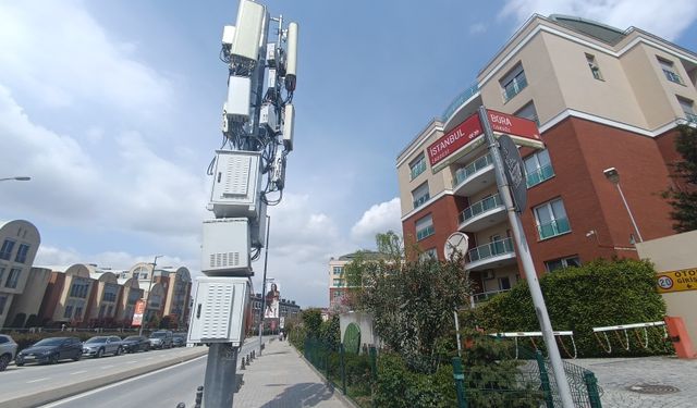 Kim Koruyacak? Göktürk’te Okul Çıkışına Yakın Noktaya Trafo Kuruldu