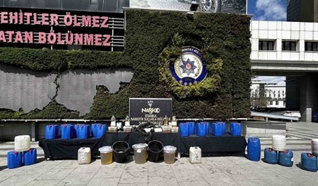 Eyüpsultan'da zehir tacirlerine eş zamanlı nefes kesen operasyon