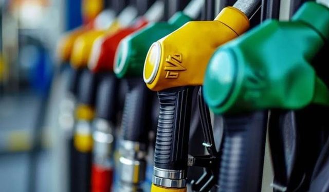 Akaryakıt fiyatlarına çifte indirim geliyor