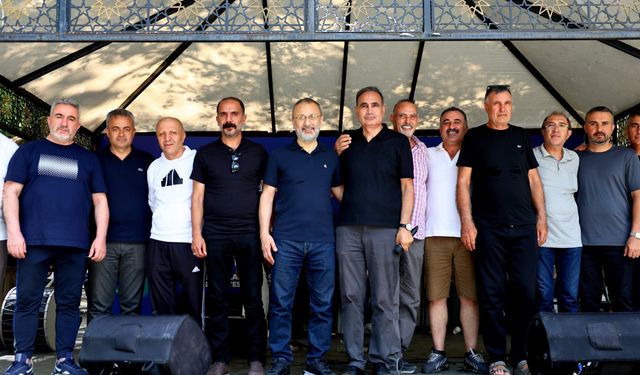 Başkan Özmen, Doğubeyazıtlı hemşehrileriyle piknikte buluştu.