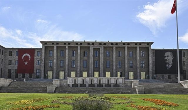 Büyük Önder Atatürk TBMM'de düzenlenen törenle anıldı