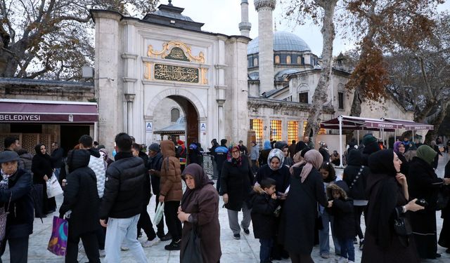 Regaip Kandili Eyüpsultan’da yoğun katılımla gerçekleşti