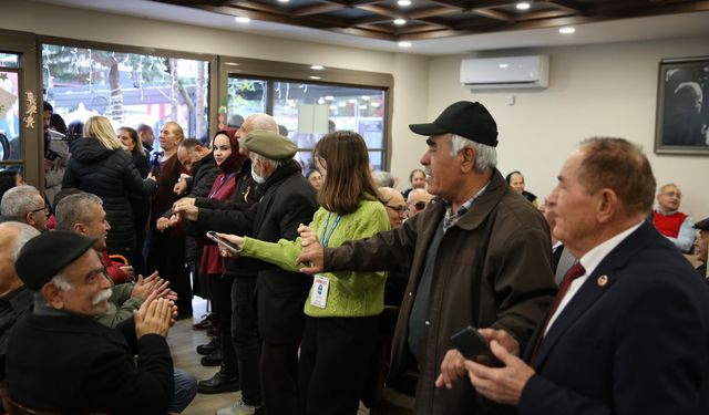 Emekliler Lokali’nde yeni yıl coşkusu