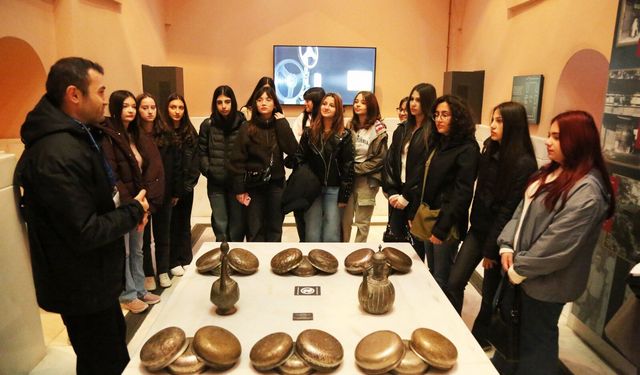 Eyüpsultan’da lise öğrencilerine tarih ve kültür yolculuğu