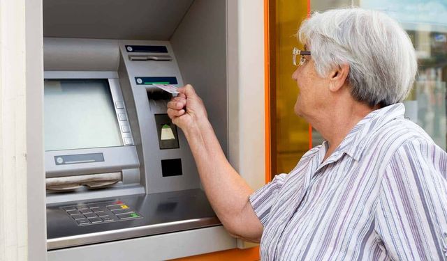 Bayram Öncesi Emekli Promosyonlarında Rekabet Kızıştı