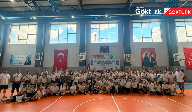 Genç voleybolcular filede yıldızlaştılar