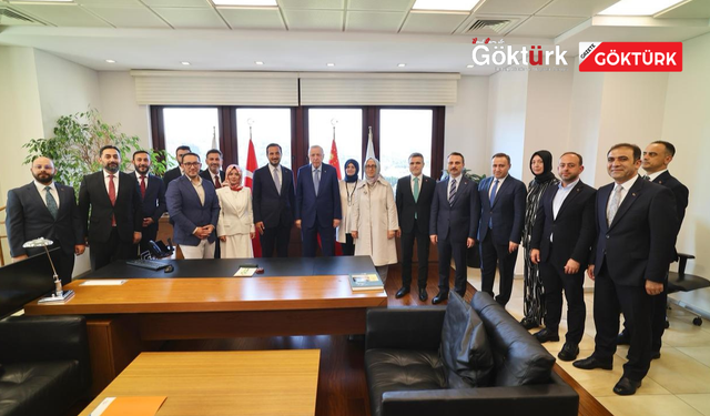 Cumhurbaşkanı Erdoğan, AK Parti İstanbul İl Başkanlığını ziyaret etti