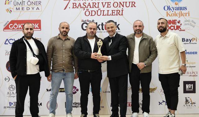 YILIN BAŞARILI OTOMOTİV HİZMET FİRMASI ÖDÜLÜ; RED BLUE FİRMASINA